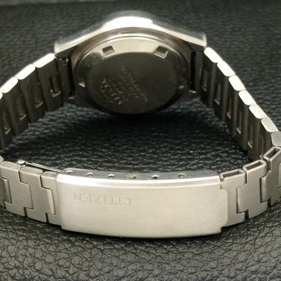 Vintage 1989 Citizen Automatic Womans Silver Watch W/daydate & Silver accents main image 7